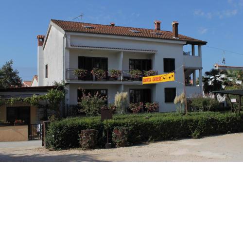Apartments and rooms with parking space Porec - 6917