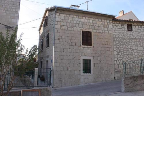 Apartments and rooms with parking space Split - 7598