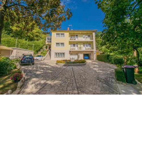 Apartments Anita near Opatija with private parking