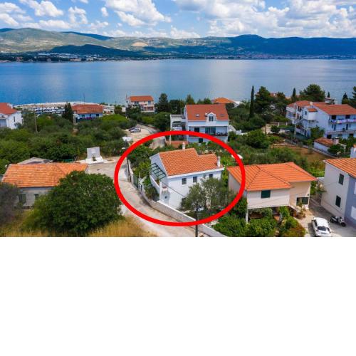 Apartments by the sea Arbanija, Ciovo - 11789