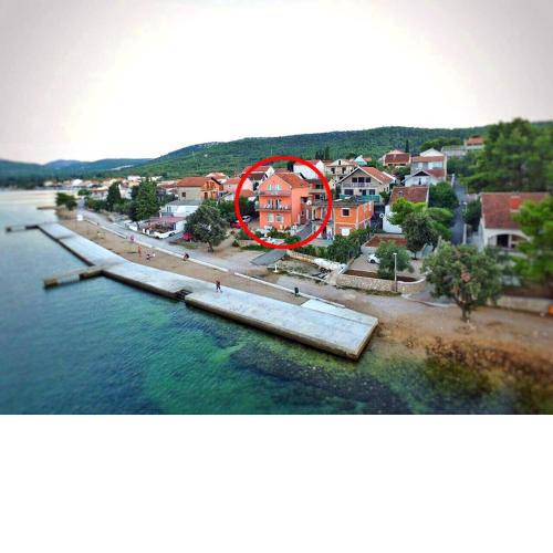 Apartments by the sea Bilice, Krka - 16629