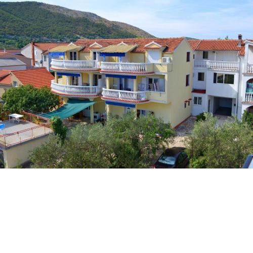 Apartments by the sea Grebastica, Sibenik - 20736