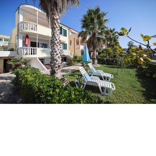 Apartments by the sea Petrcane, Zadar - 3274