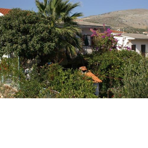 Apartments by the sea Seget Vranjica, Trogir - 1038