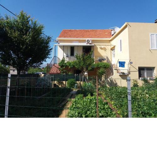 Apartments by the sea Sucuraj, Hvar - 2058