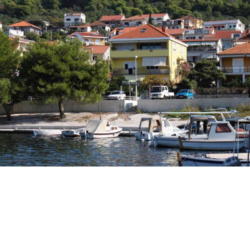 Apartments by the sea Trogir - 9667