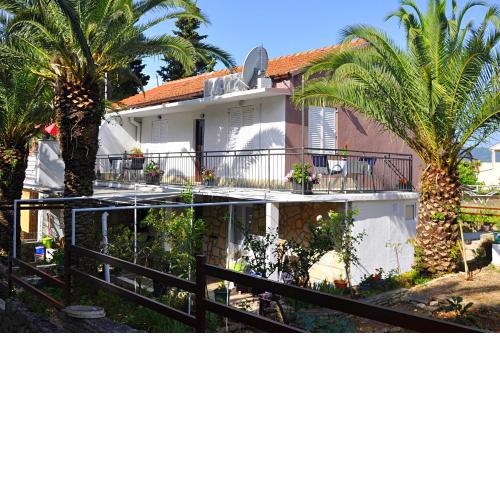 Apartments by the sea Vrboska (Hvar) - 11859