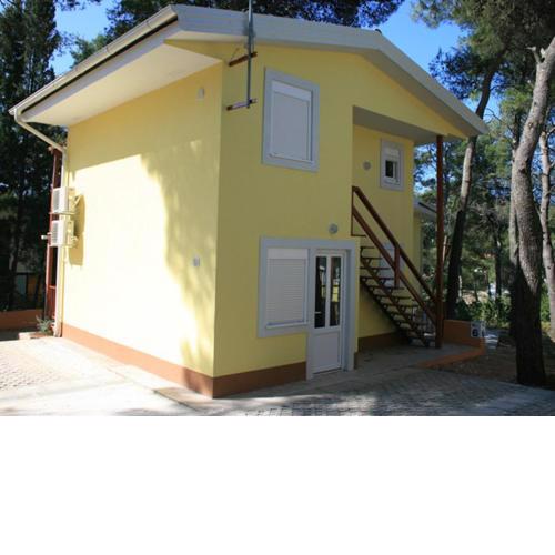 Apartments by the sea Vrboska (Hvar) - 13931