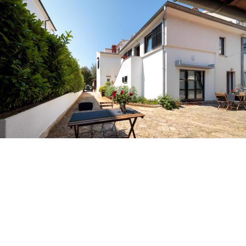 Apartments C52