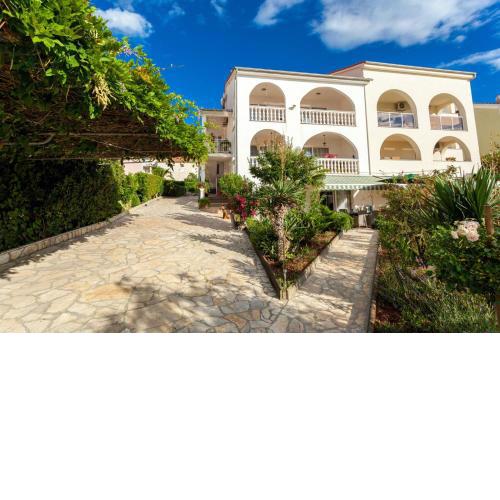Apartments Dali