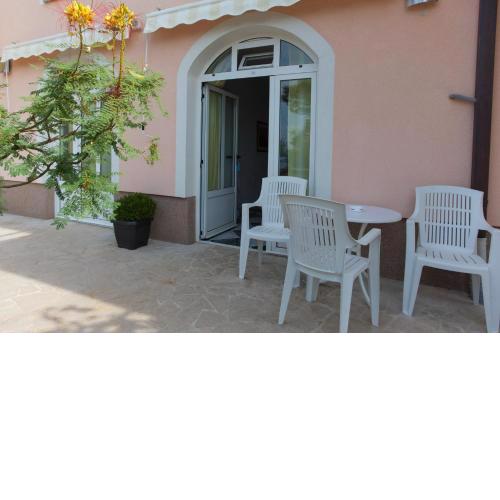 Apartments Damjanovic