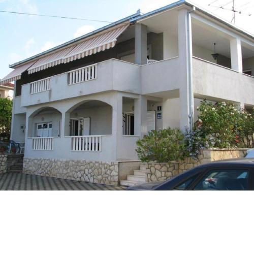 Apartments Davorka - 50m to the sea