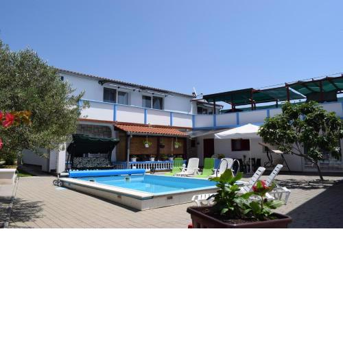 Apartments Den - with pool