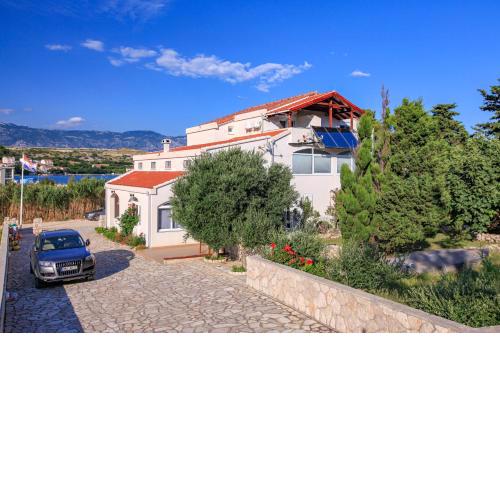 Apartments Dinko