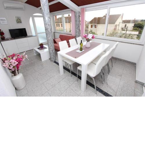 Apartments Divna