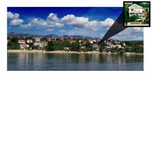 Apartments Dubravko-5m from beach