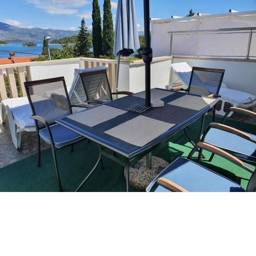 Apartments Elli
