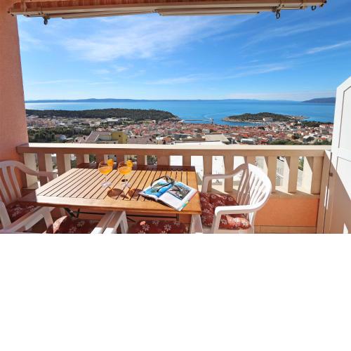 Apartments Emilija Makarska