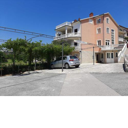Apartments Grozdana 4227