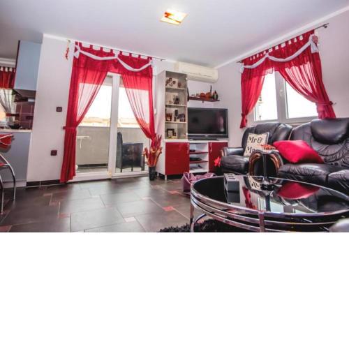Apartments House Vesna Valmade
