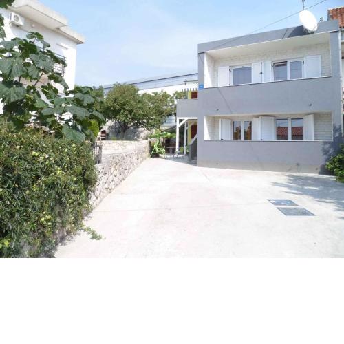Apartments in Crikvenica 33137
