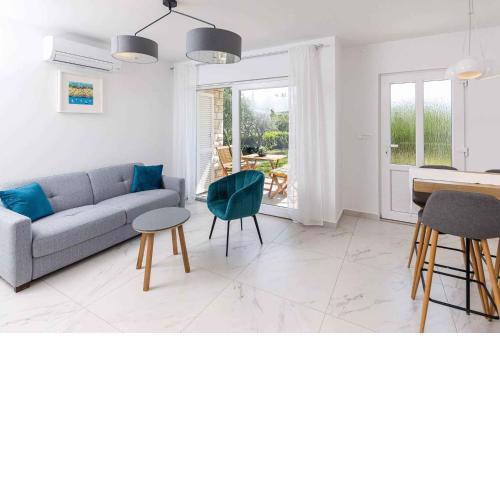 Apartments in Crikvenica 43072