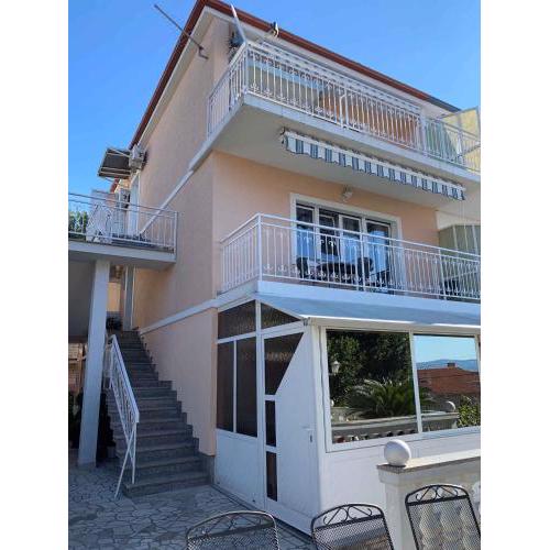Apartments in Crikvenica 43202