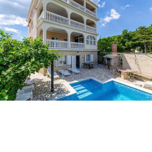 Apartments in Crikvenica 5281