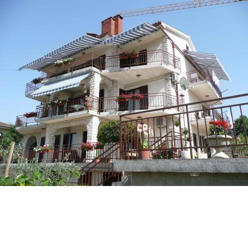Apartments in Malinska/Insel Krk 13158