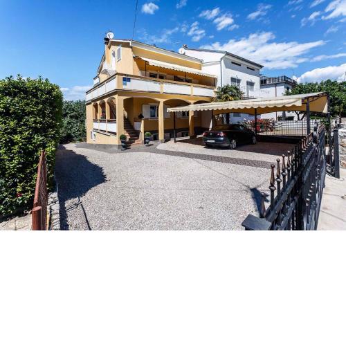 Apartments in Malinska/Insel Krk 13213