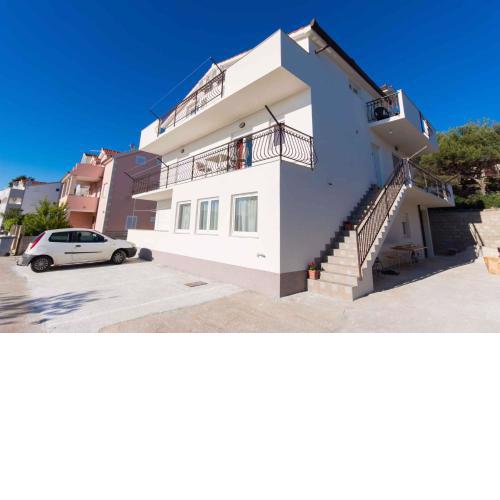 Apartments in Okrug Gornji 26579