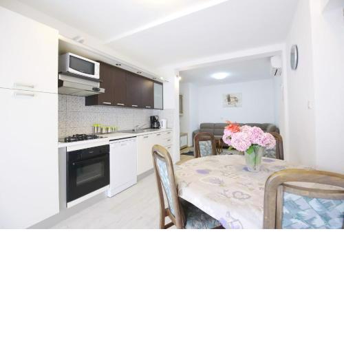 Apartments Iva