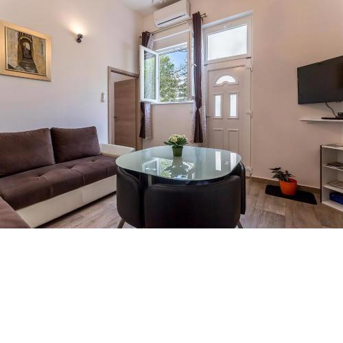Apartments Ivan i Toma