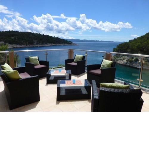 Apartments Ivano - 20 m from Sea