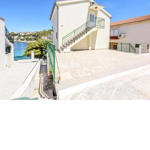 Apartments Ivica