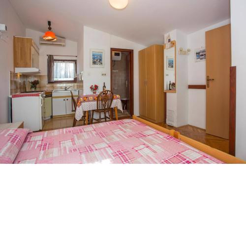 Apartments Jaksa