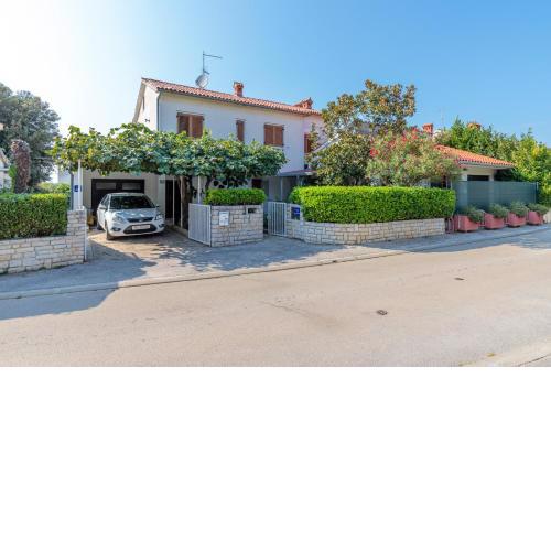 Apartments Kamelia