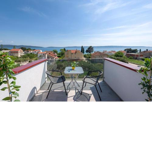 Apartments Kapo