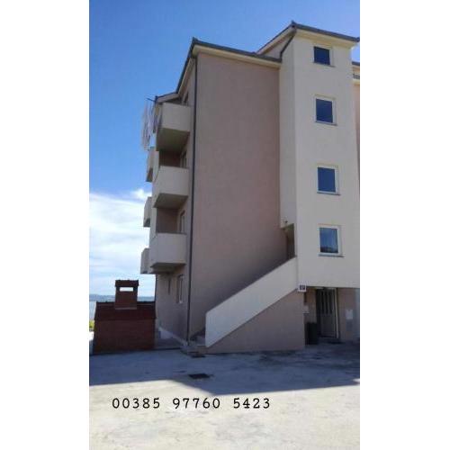 Apartments Lo