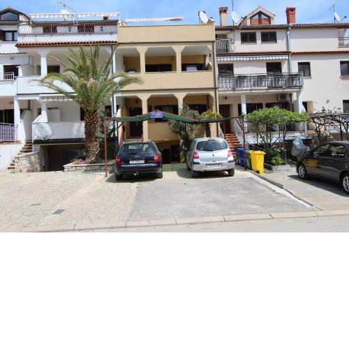 Apartments Lora