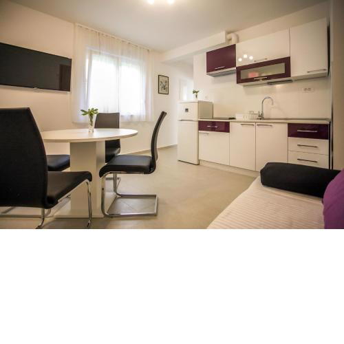 Apartments Lovor