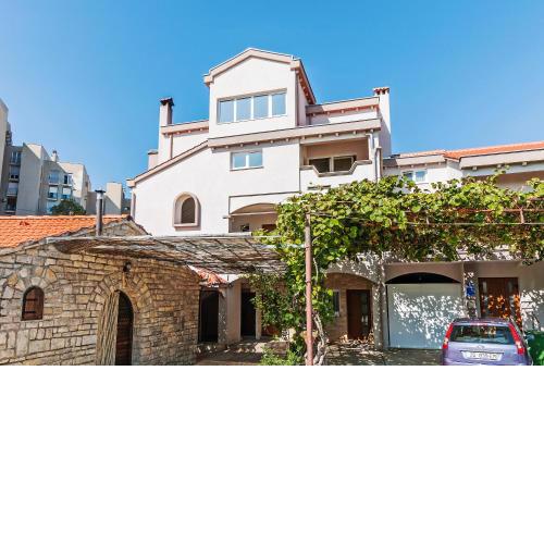 Apartments "M" Palace