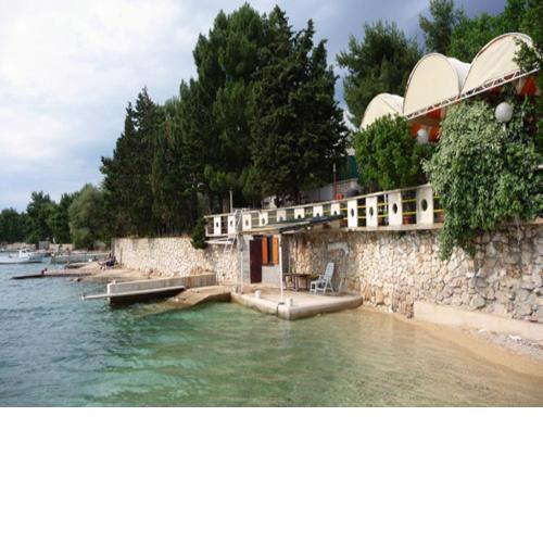 Apartments Margit - by the sea