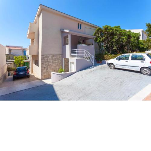 Apartments Marina