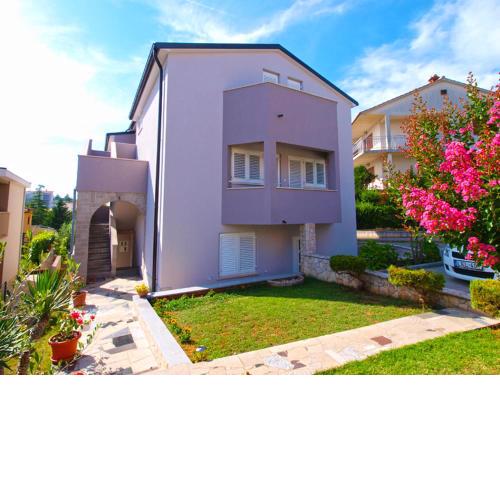 Apartments Medulin 714