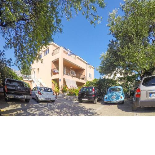 Apartments Milostić