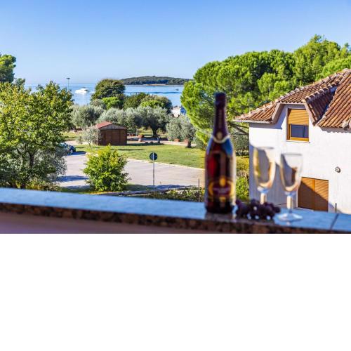 Apartments Mir - 50m from the sea