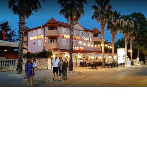 Apartments Monika - 10m from sea