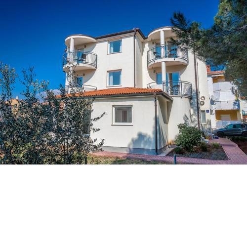 Apartments Pinia