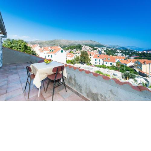 Apartments & Rooms Tapera